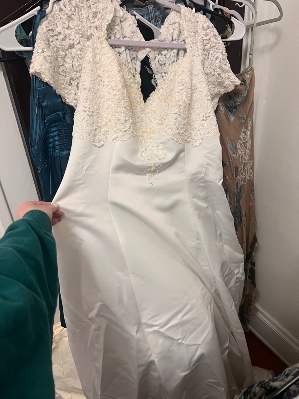 Ivory Lace Bodice V-Neck Wedding Dress